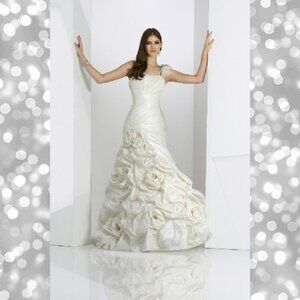 NWT Impression Bridal Wedding Gown Dress 10044
